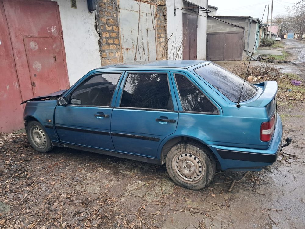 Volvo 440 під розборку