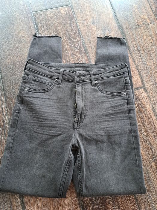 Spodnie jeans z dziurami 38 H&M