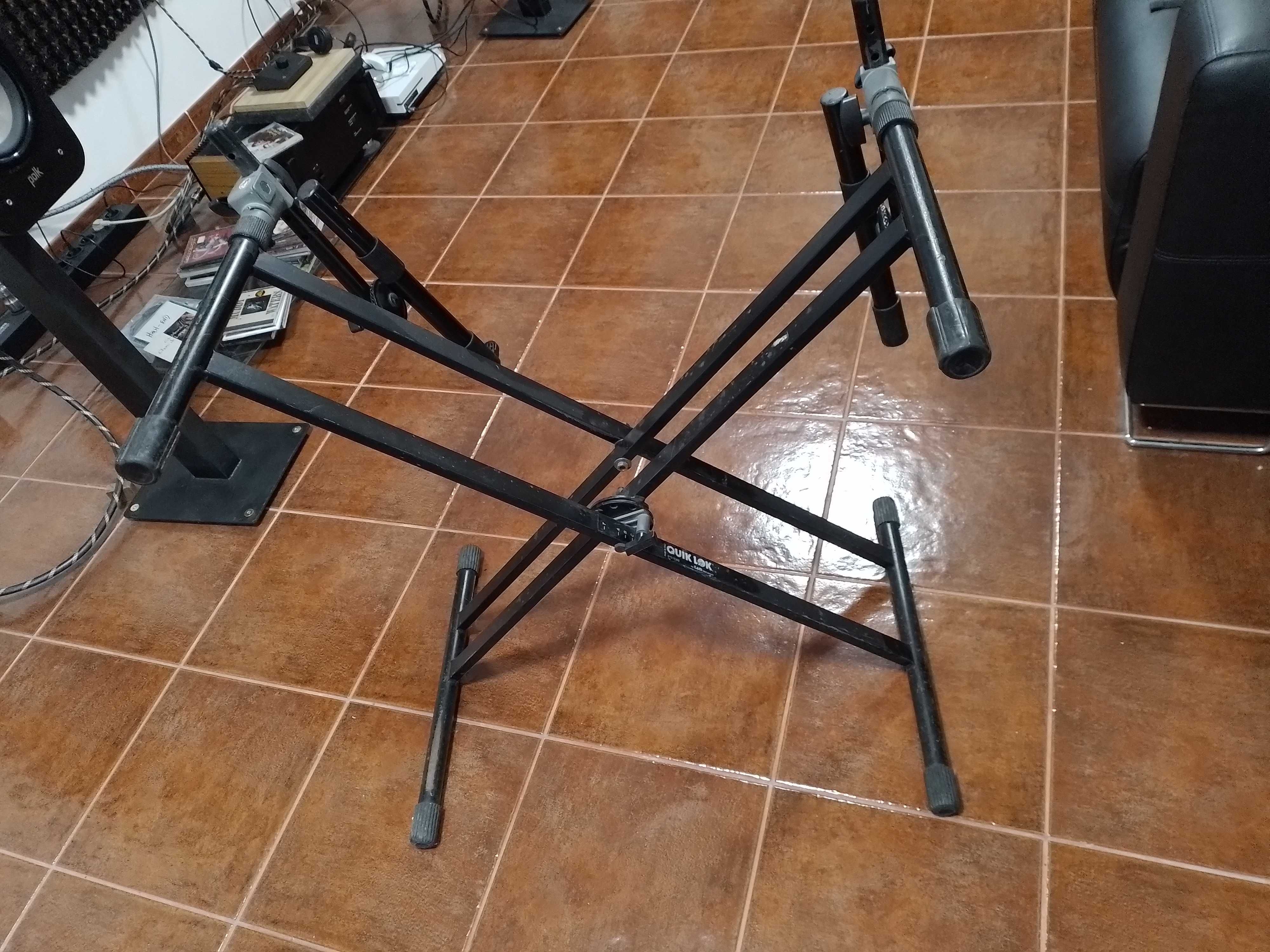 Suporte duplo teclado Quiklok