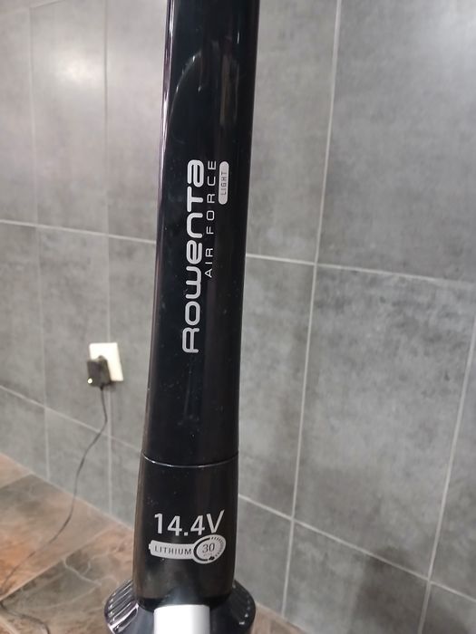 Aspirador Vertical Fios Rowenta