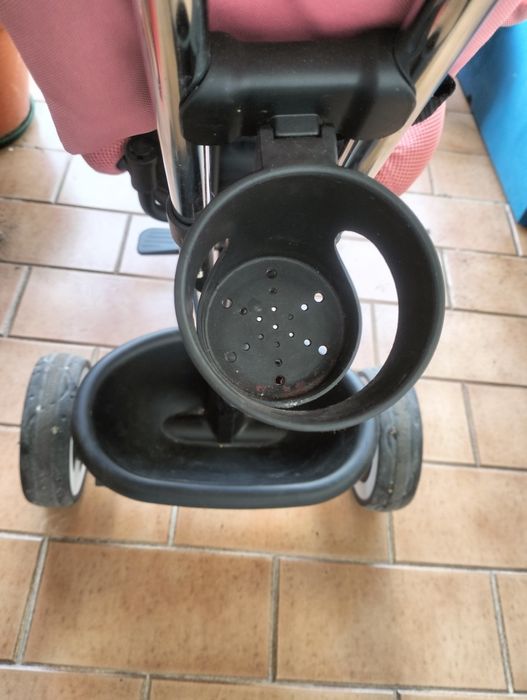 Triciclo Kinderkraft Rosa