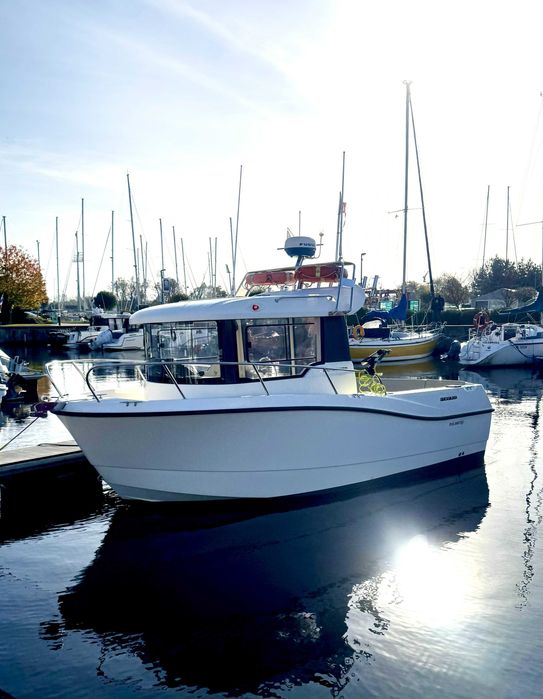 Motorówka Quicksilver 605 Pilothouse
