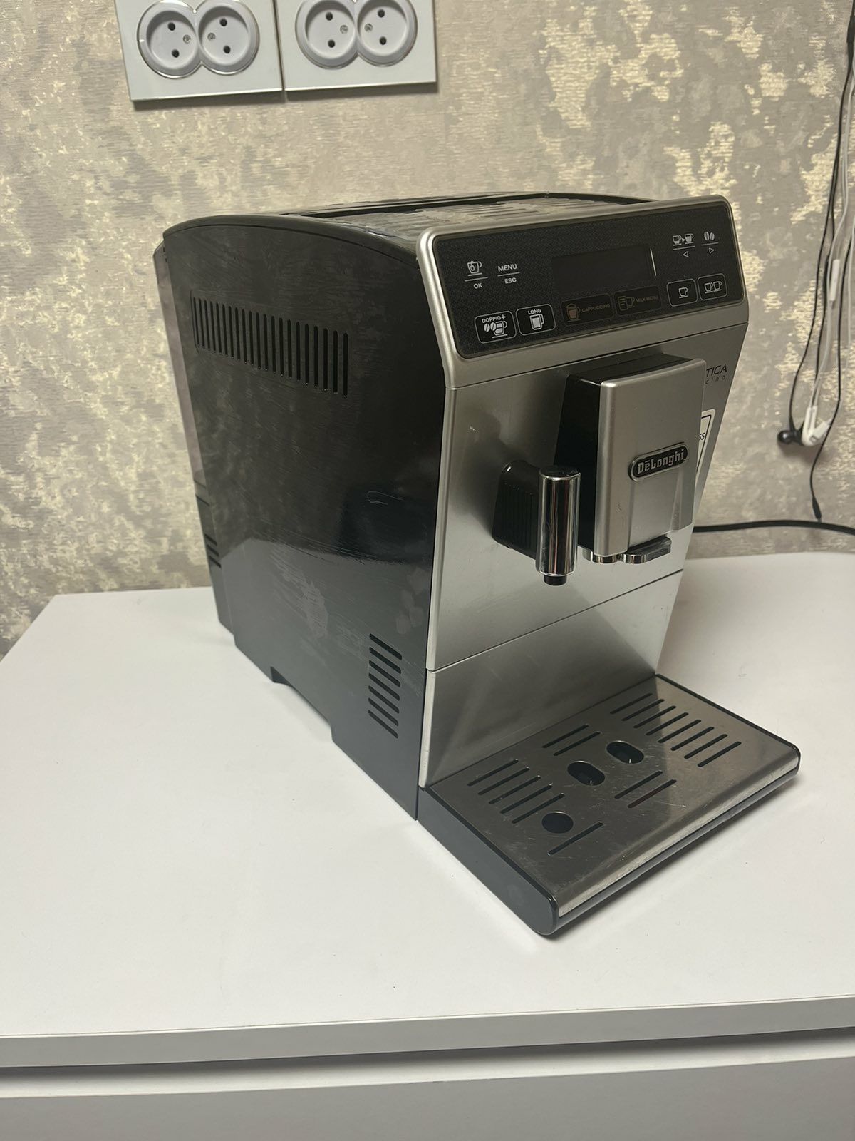 Кофемашина DELONGHI Autentica Capuccino ETAM 29.660 SB