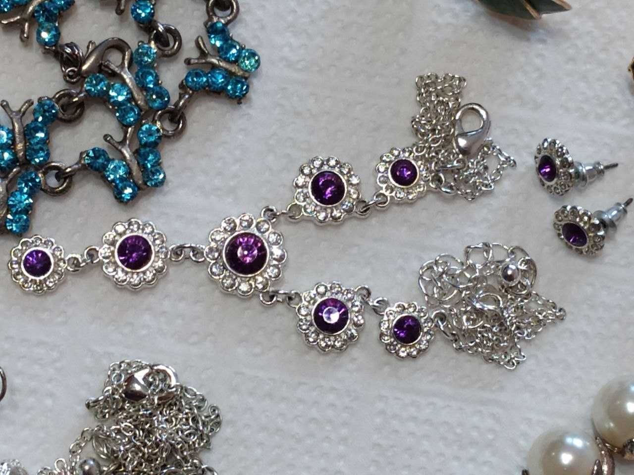 Бижутерия Avon (эйвон), китайская - набор