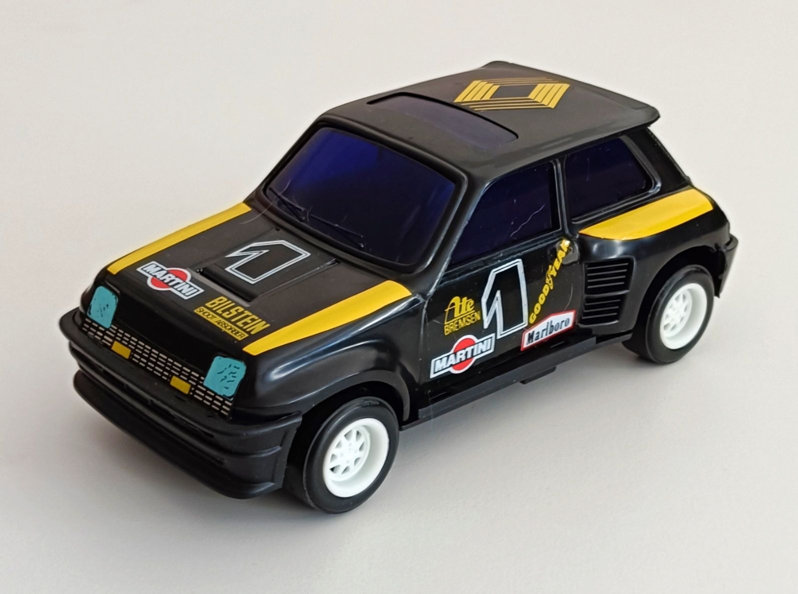 Renault 5 Turbo. Miniatura plástico a pilhas. Base para réplica