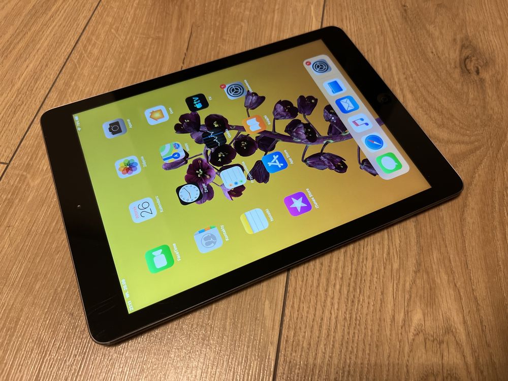 iPad Air A1474 SPACE GRAY w bardzo dobrym stanie!