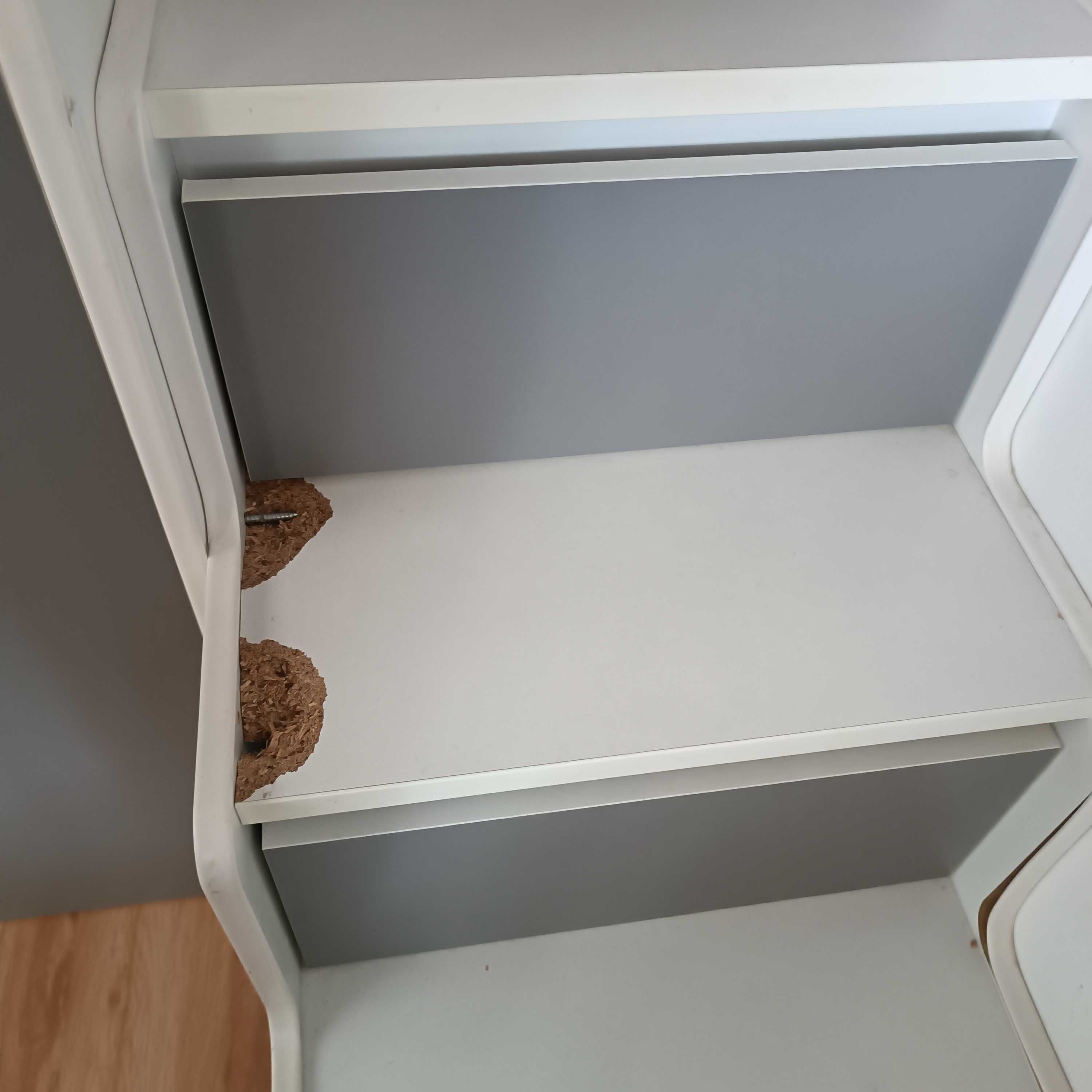 Łóżko piętrowe z biurkiem