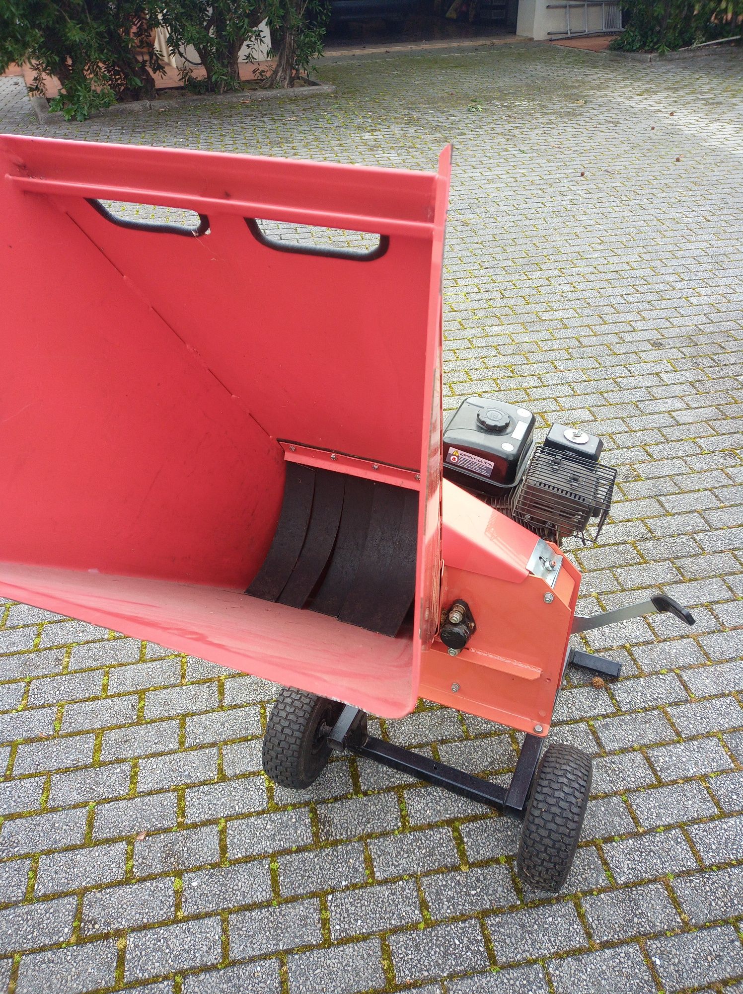 Ralador de madeira /wood chipper Honda com manual