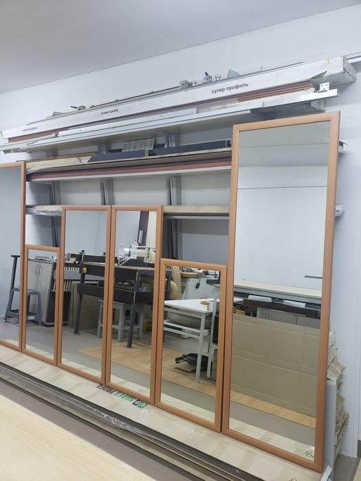 Дзеркало настінне. Дзеркало підвісне.  Дзеркало на стіну