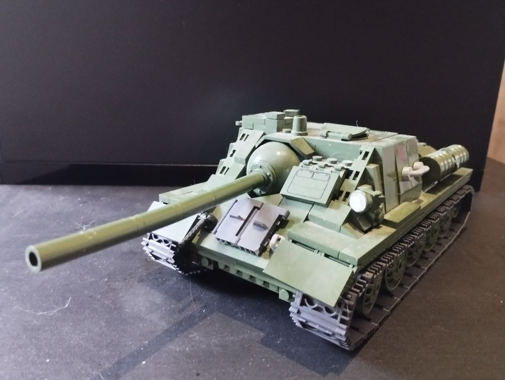 Cobi - niszczyciel Su 85