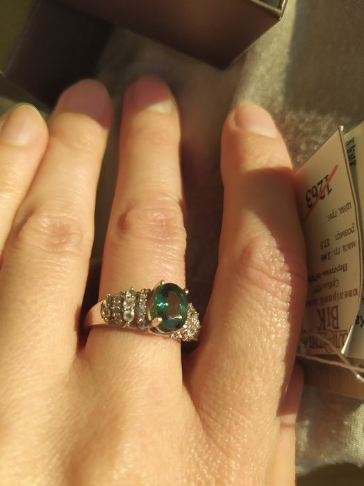 Срібна каблучка з кварцем та фіанітами