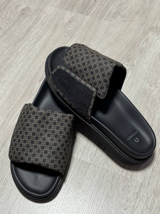 Продам мужские кожаные шлепки Aigner,размер 42