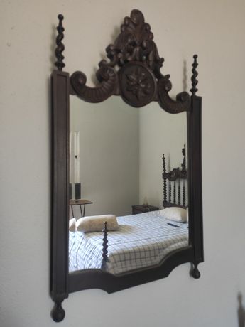 Espelho antigo de madeira
