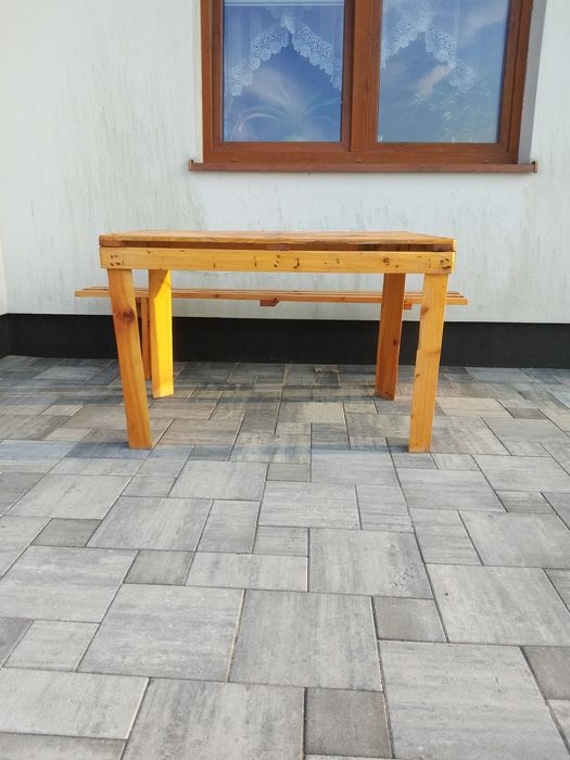 Stół ogrodowy na taras