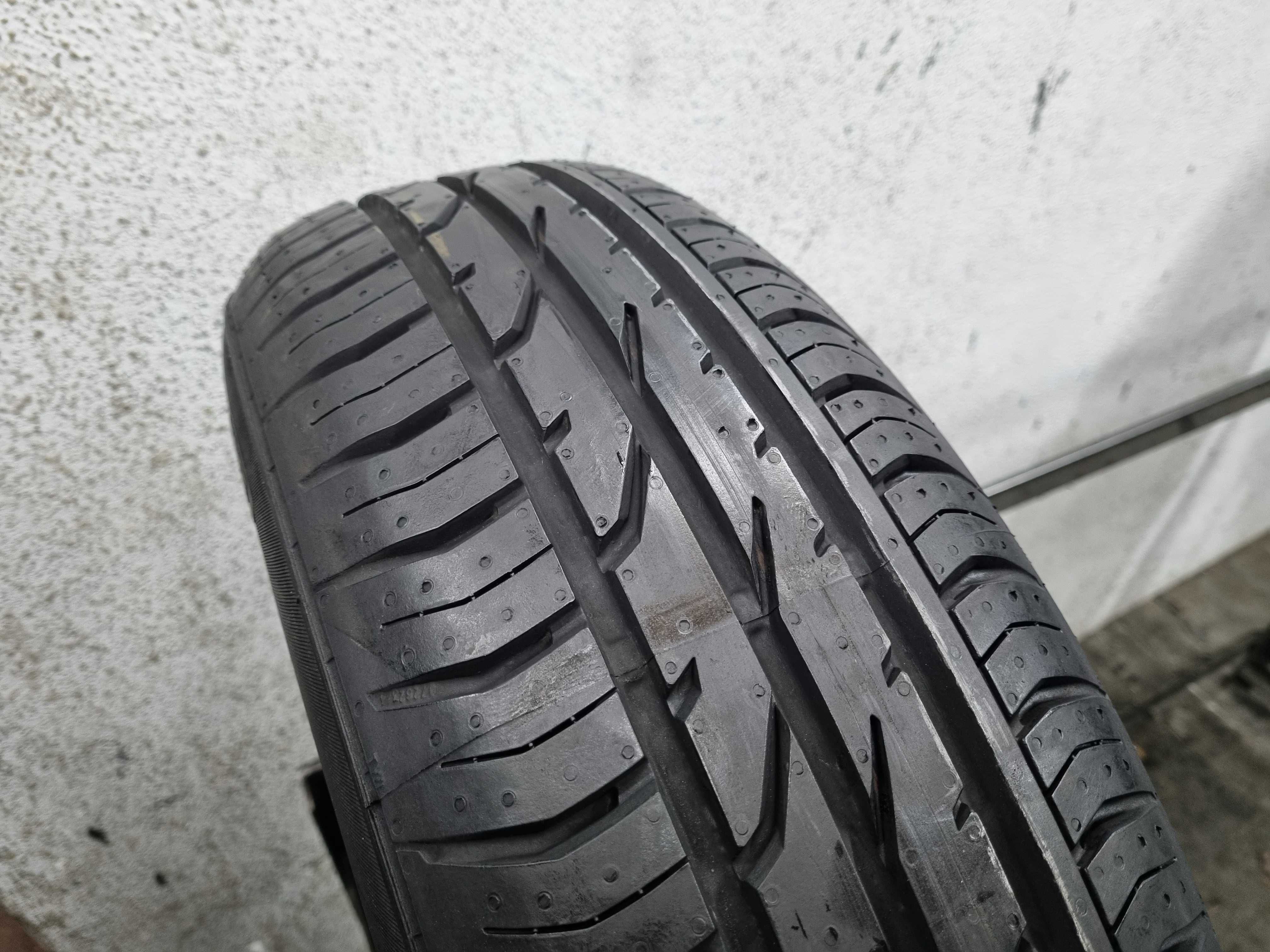 175/65/15 84H Continental ContiPremiumContact 2 * D.4814