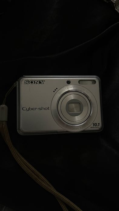 Sony Cyber-shot DSC-S930