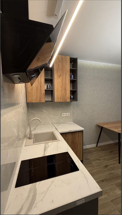 Продаж/Квартира, Київ, Голосіївський район, вул. Столичне шосе, 1