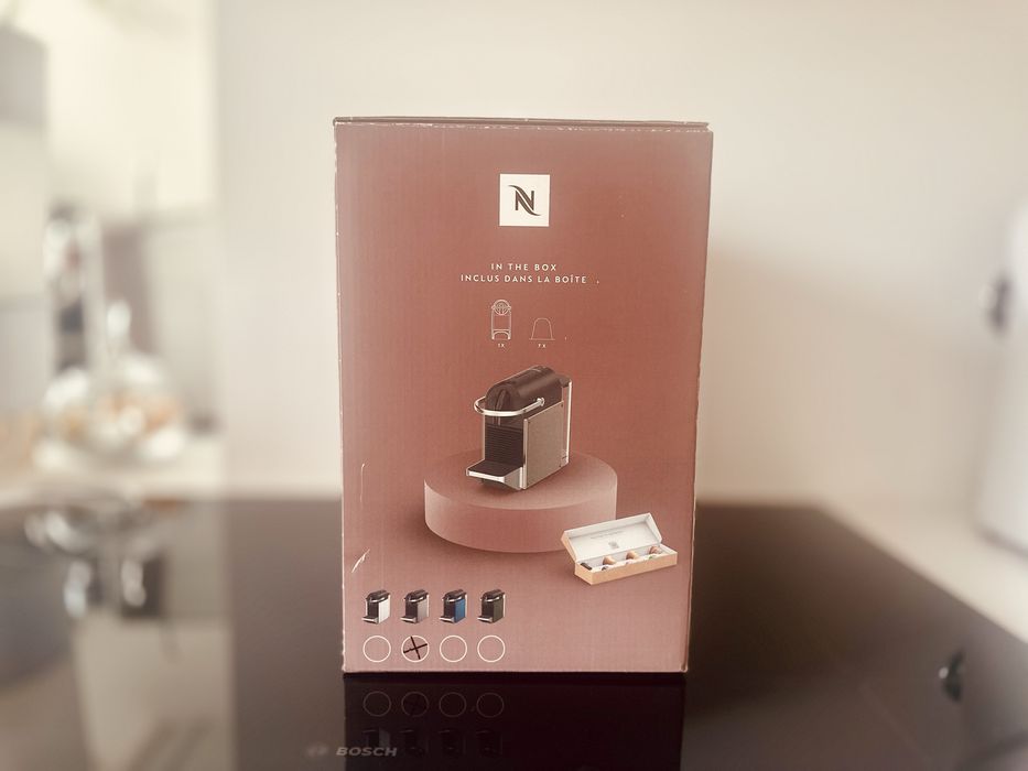 Nespresso Original PIXIE TITAN (Nova)