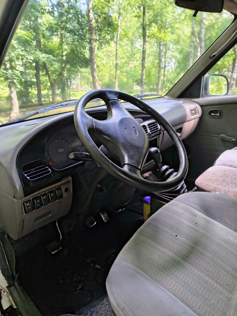 Продам бус Kia Pregio