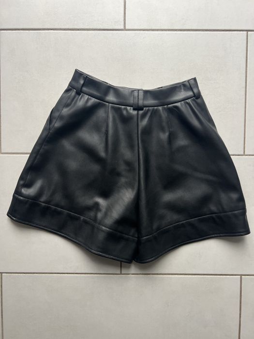 Шорти з італійської еко-шкіри