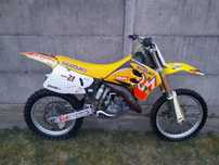 * Suzuki RM 125 *