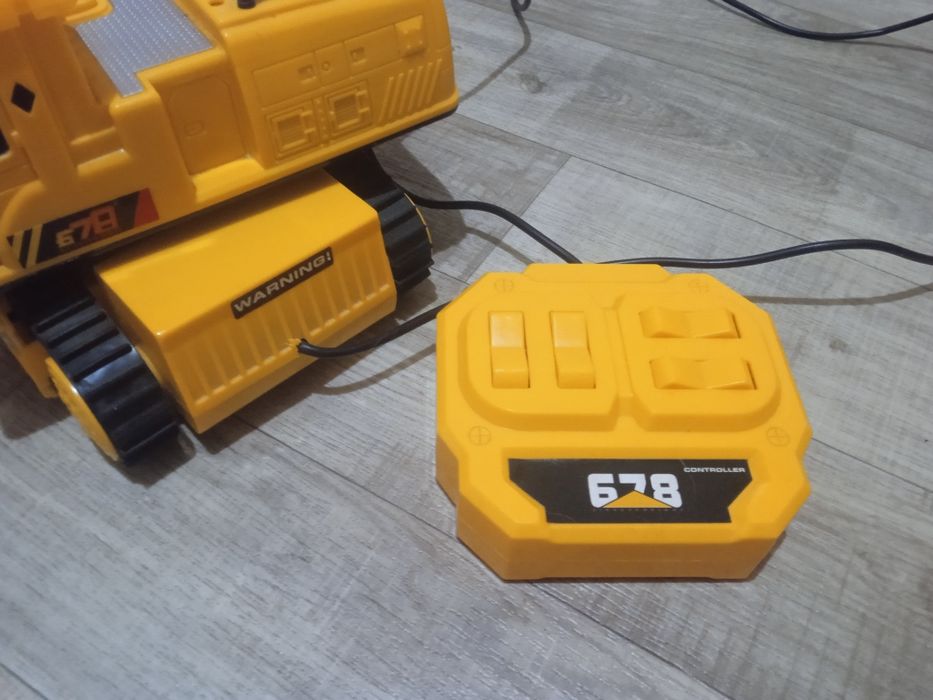 Экскаватор на управлении