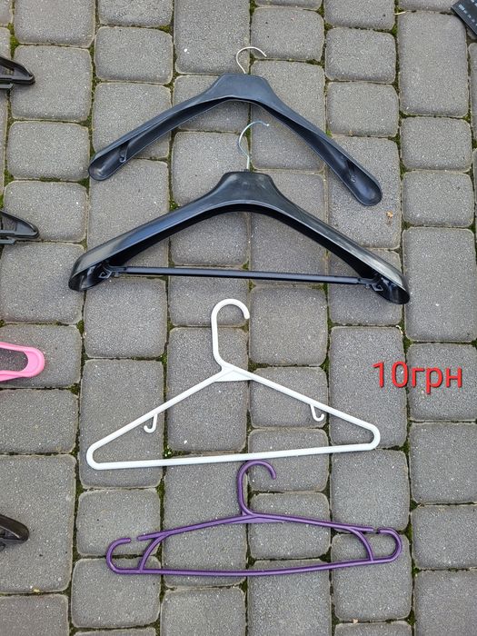 Вішаки дерев'яні