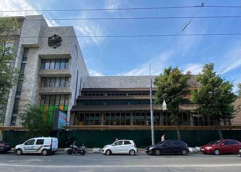Продаж окремої будівлі 'Квіти України' у центрі Києва