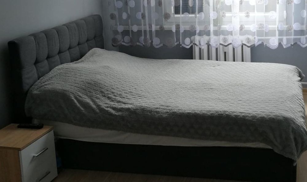 Sprzedam łóżko sypialniane