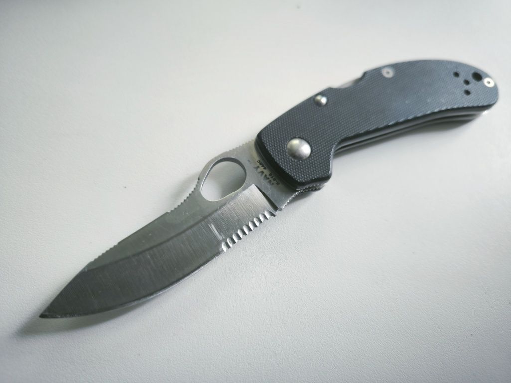 Складаний нож типу Bladetech pro hunter