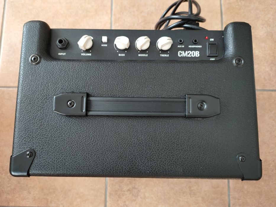 Cort CM20B - Bass Amp
