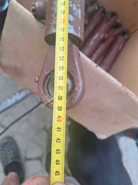 Siłowniki hydrauliczne dwustronne