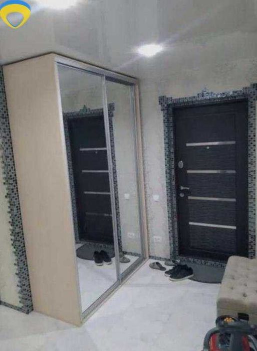 Продам  2- квартиру з ремонтом — Центр Авангарда, вул. Центральна