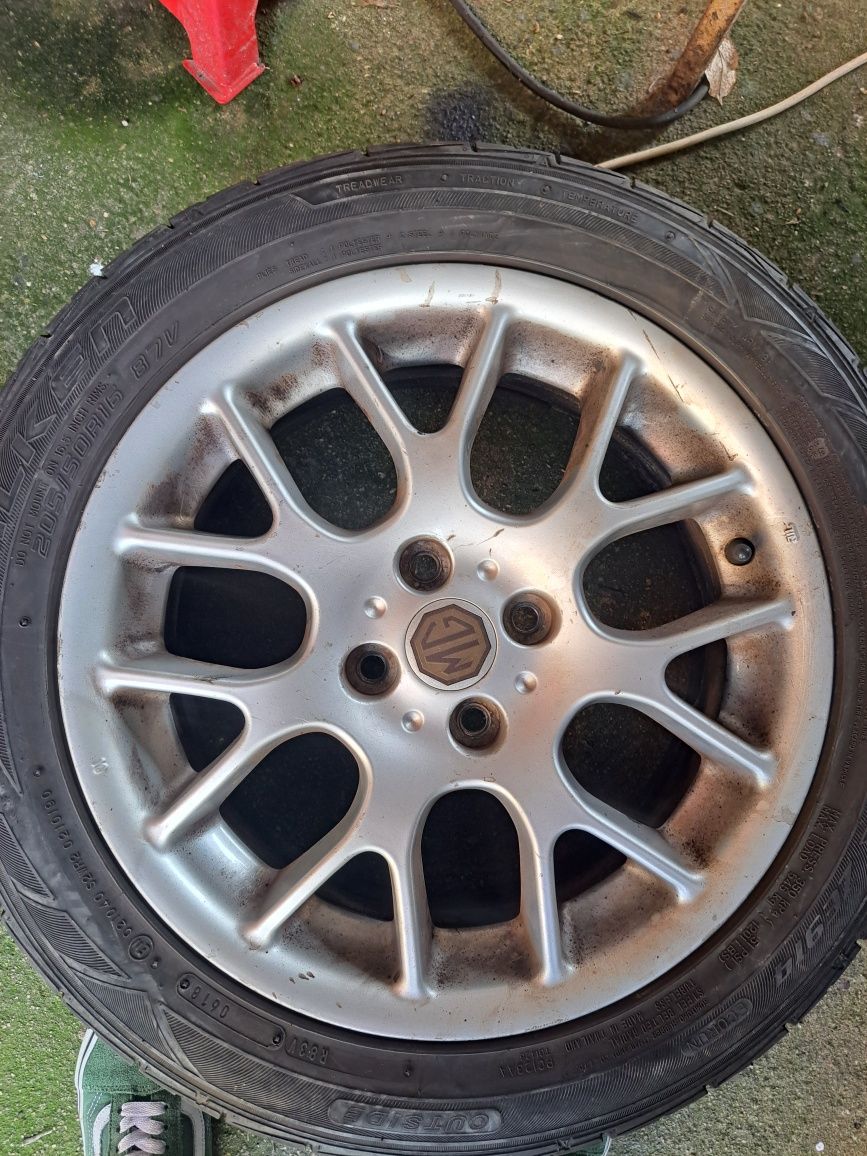 Jantes MG 16 4X100 c/ pneus