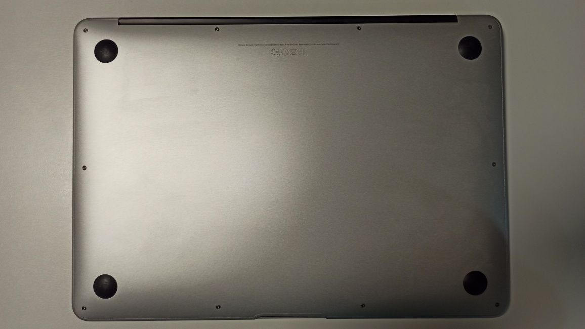 MacBook Air (13-calowy, początek 2015 r.)