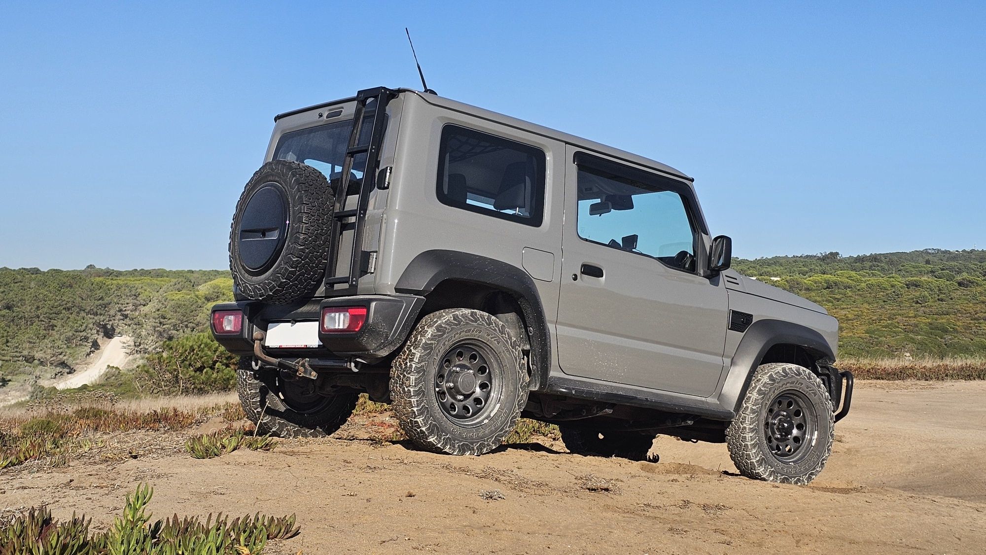 Jipe Suzuki Jimny 4 lugares 4x4 Allgrip