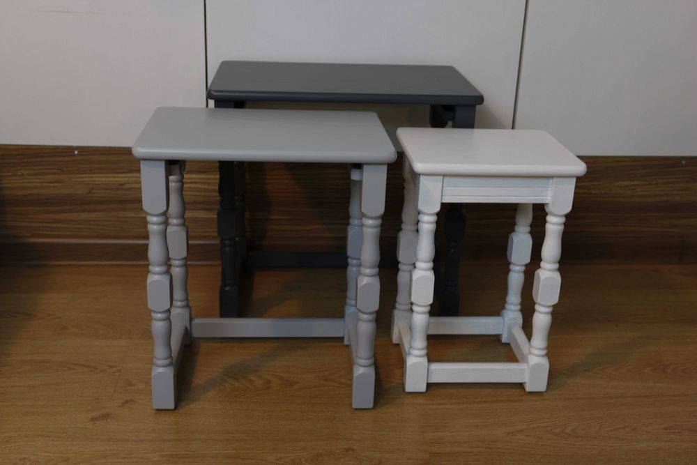 zestaw 3 stolików kawowych w modnych kolorach