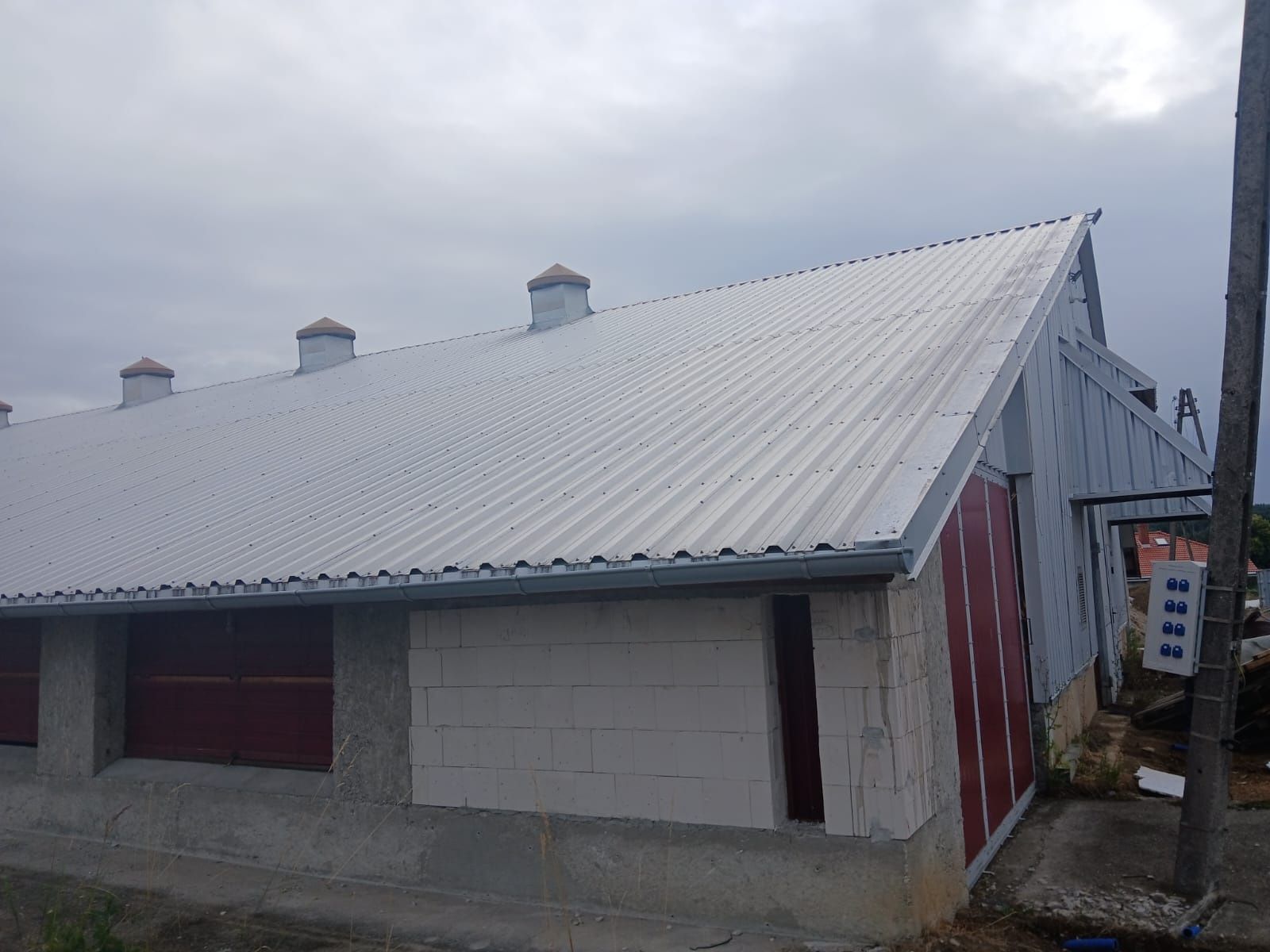 Blacha trapezowa z antykondesatem 4 tyś m2