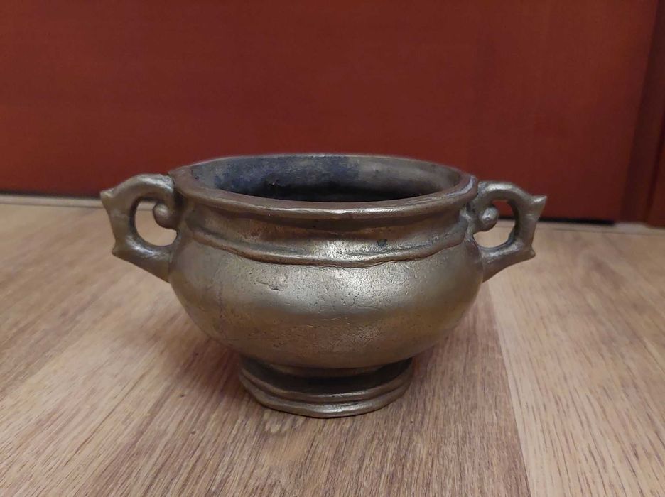 mała waza mosiądz ciężka stara