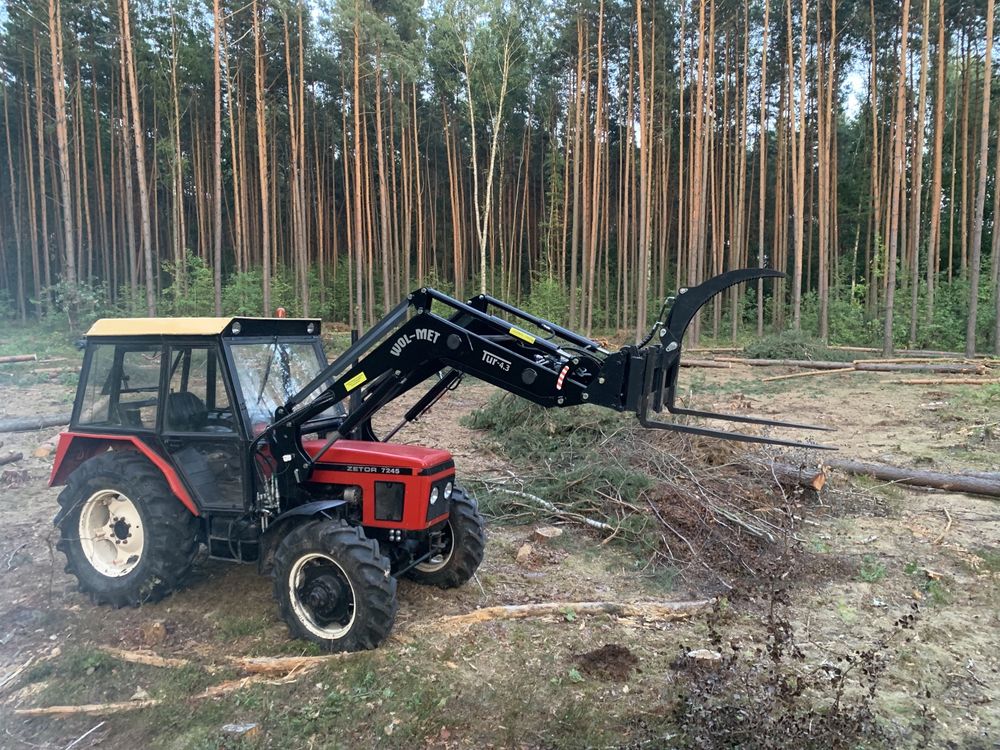 Drewno opałowe łupane układane na paletach TRANSPORT WYCINKA