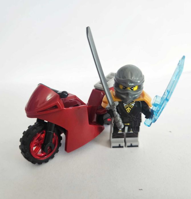 Lego Ninja minifigure with motorcycle (8pcs)