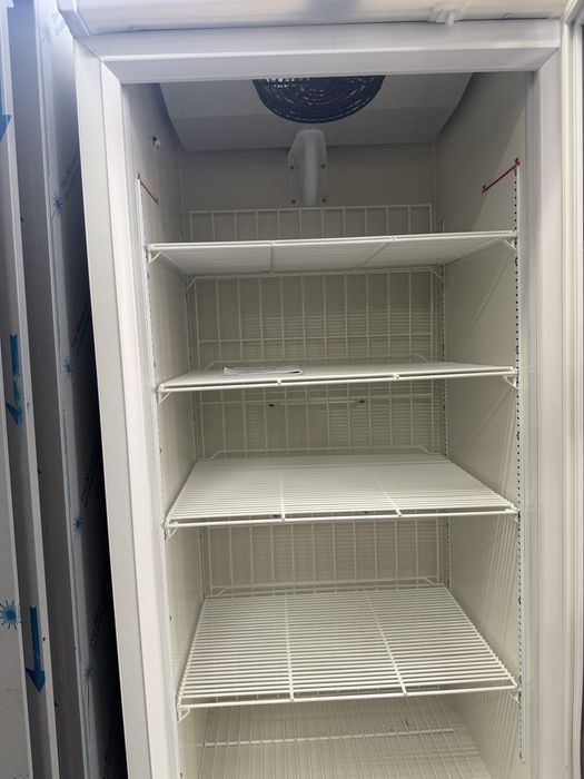 Vitrine vertical Fricon congelação frio ventilado gelados semifrios )