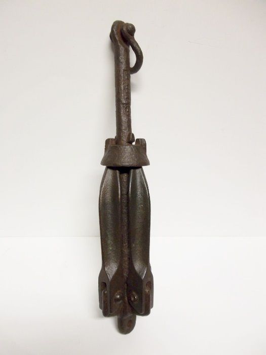 antiga ancora dobrável de barco