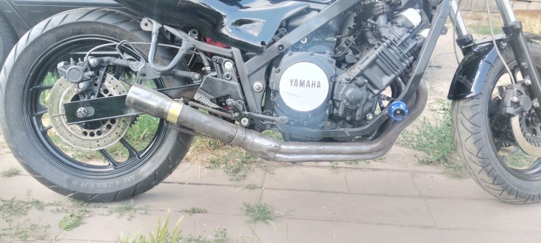 Продам мотоцикл Yamaha Fz750