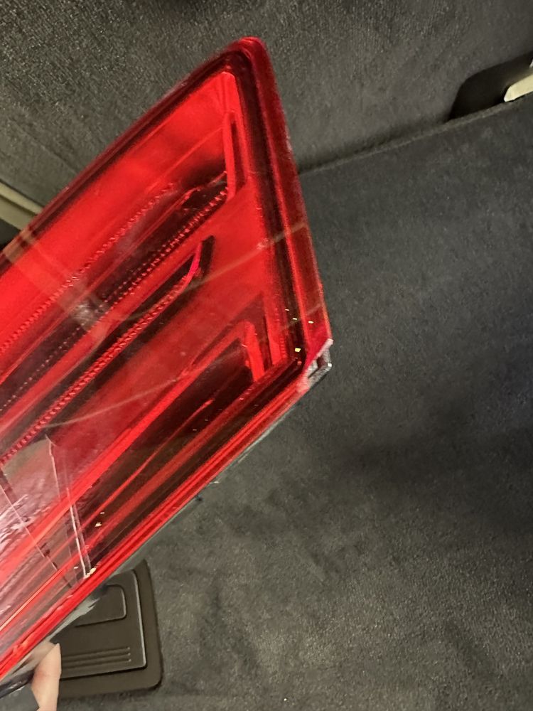 Задня ліва фара на Audi Q7 4m 2019