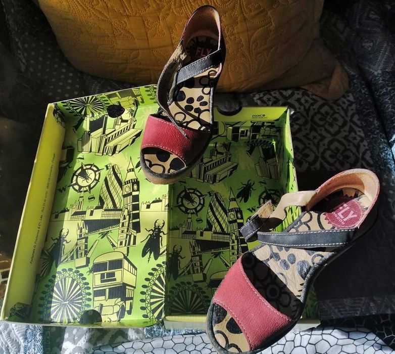 Sandálias  FLY London