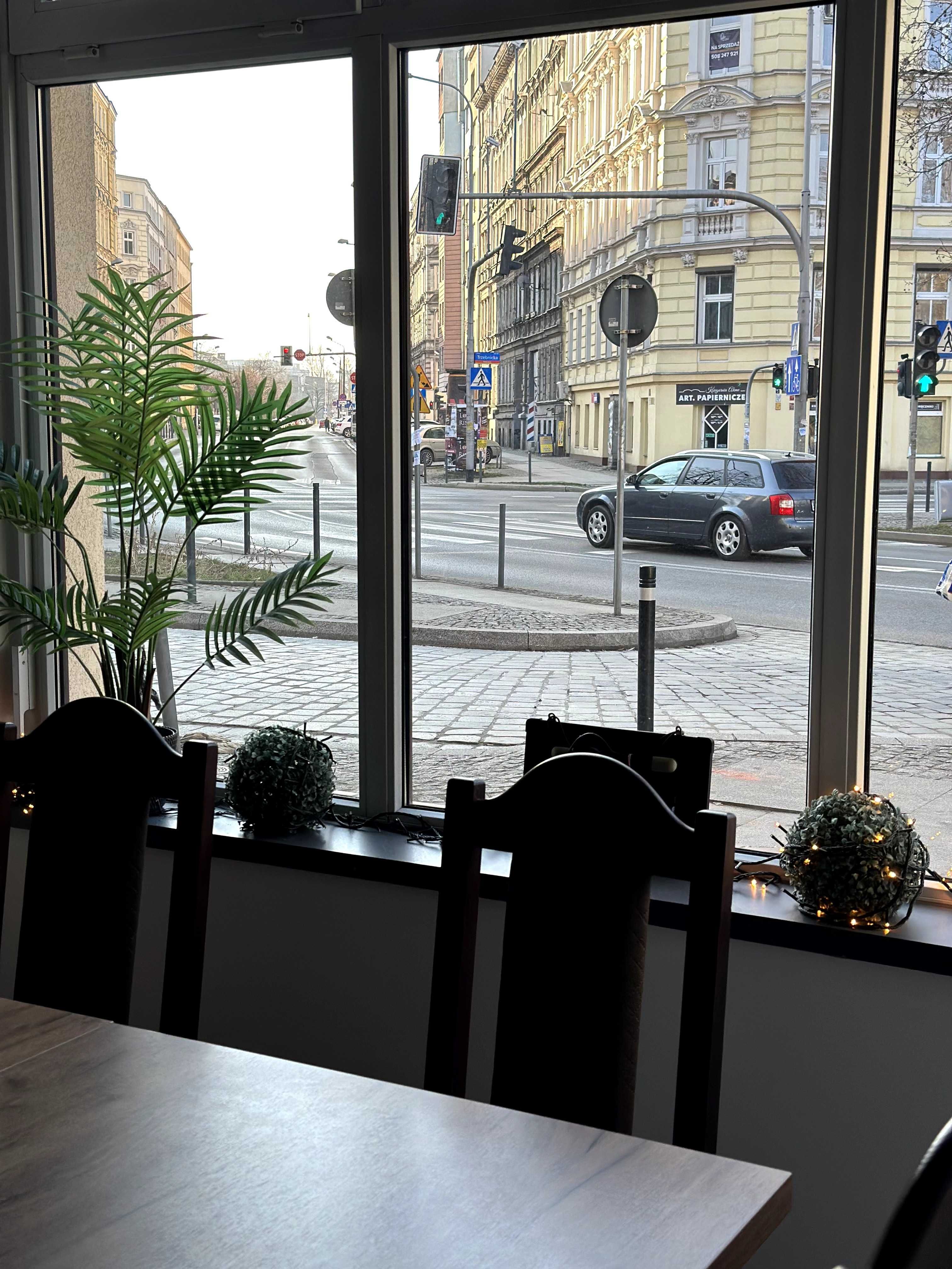 Pilnie odstąpię za 20 000.Zostaje bar + piec do pizzy + okap