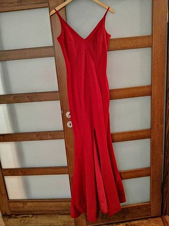 Sukienka czerwona długa