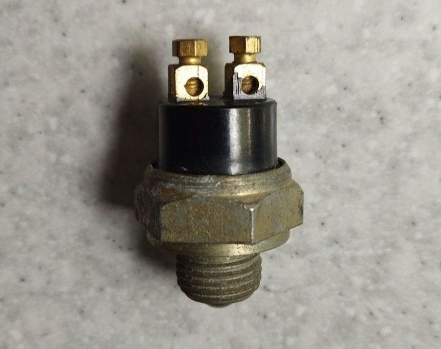 Датчик света заднего хода ВК 403