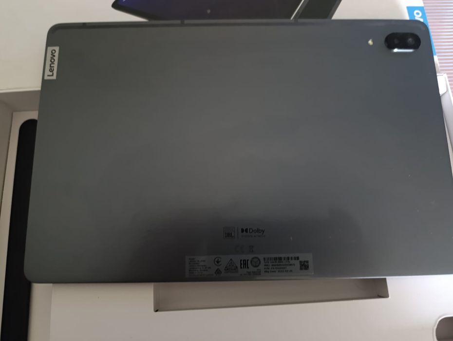 Планшет Lenovo Tab P11 Pro на запчастини або під відновлення.